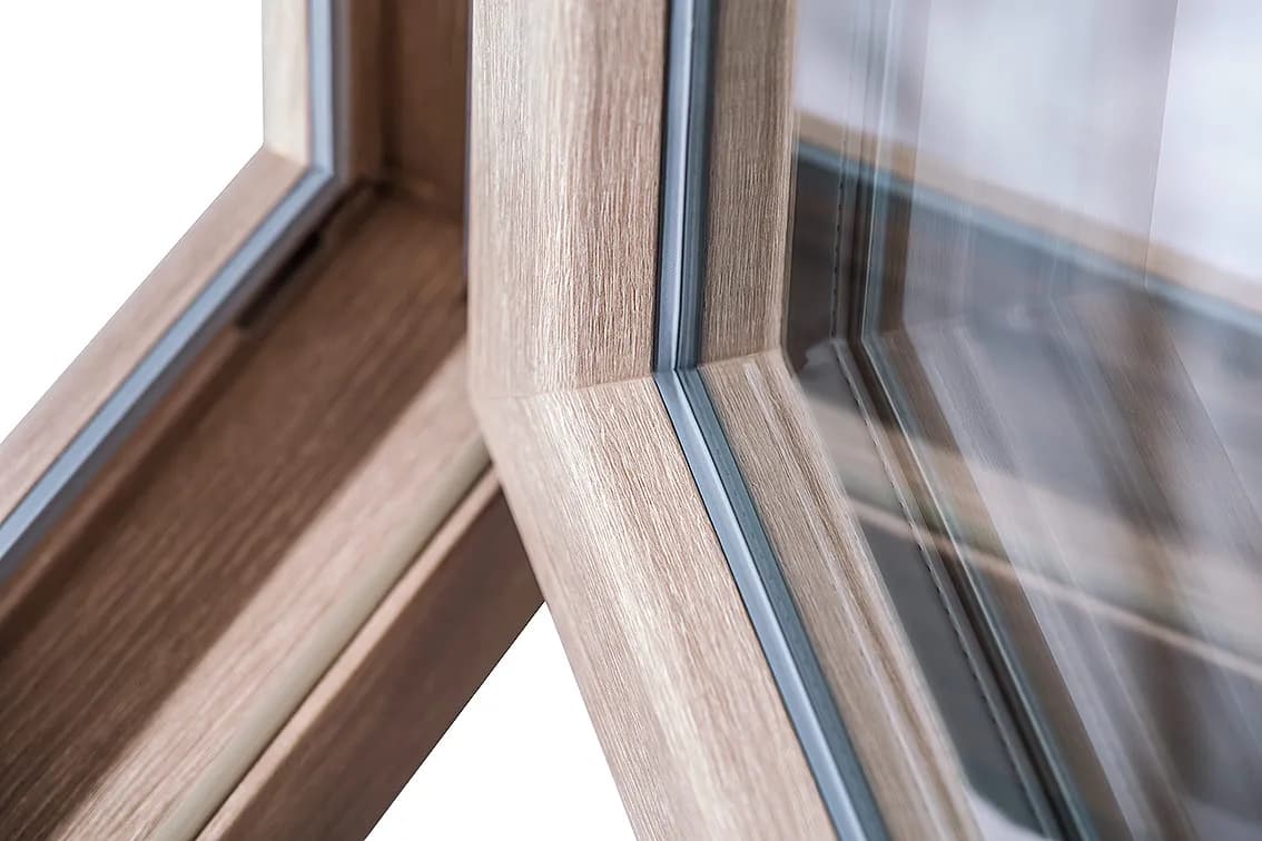 Jak założyć uszczelkę do drzwi, by uniknąć przeciągów i strat ciepła