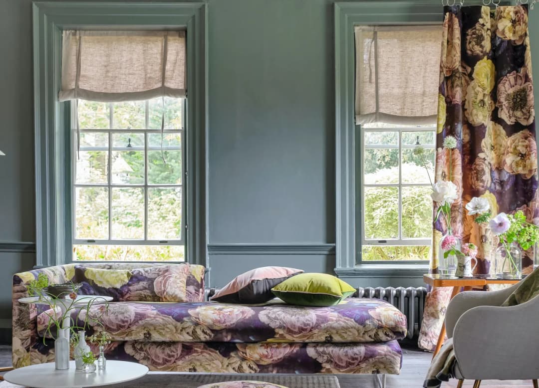 Małe okna jaki to styl? Odkryj najciekawsze aranżacje wnętrz