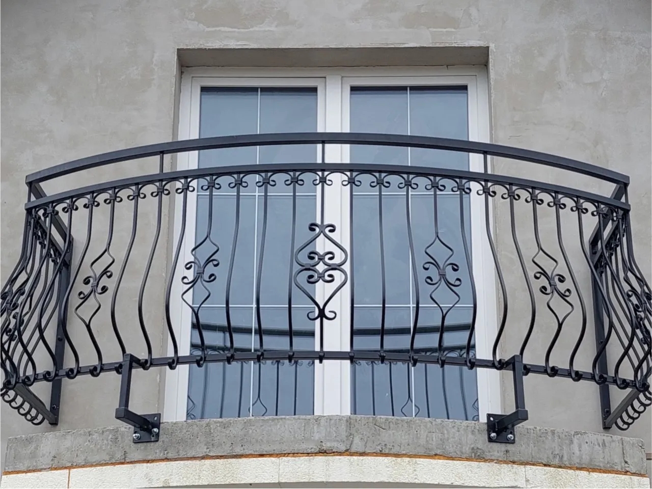 Ile kosztuje balustrada na balkon? Sprawdź ceny i oszczędzaj